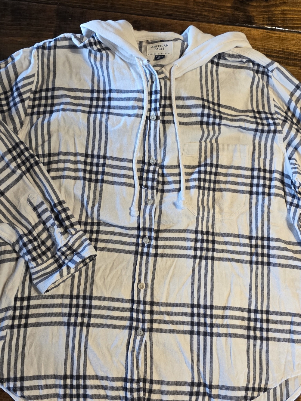 NWOT American Eagle Plaid Flannel Hooded Button-Up Shirt - White & Black - XL